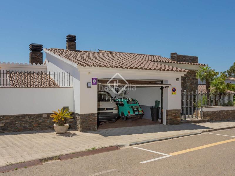 Foto a84f0035-09b9-42ce-ab81-e5de403dabe6. Chalet exclusiva villa con espectaculares vistas a la bahía en venta en una zona privilegiada y soleada, muy cerca del centro de en Roses