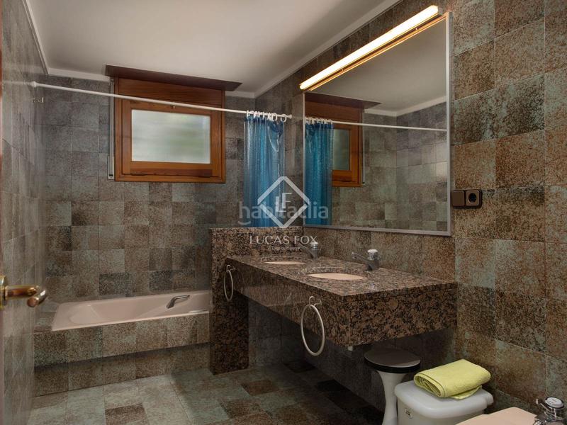 Foto b89e26d1-0433-43c2-a856-8ef6df694579. Chalet exclusiva villa con espectaculares vistas a la bahía en venta en una zona privilegiada y soleada, muy cerca del centro de en Roses