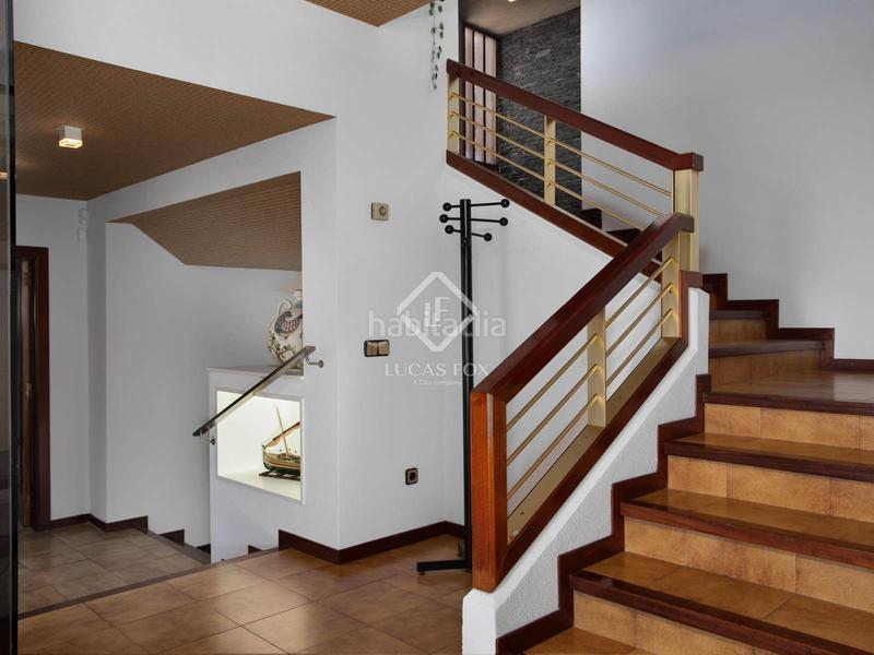Foto e40aac17-c95c-4993-b18f-401508760e1d. Chalet exclusiva villa con espectaculares vistas a la bahía en venta en una zona privilegiada y soleada, muy cerca del centro de en Roses