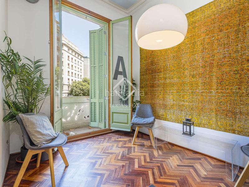 Foto 636bfb7e-247b-4576-976b-88fc5c70bb0e. Piso  en venta en una finca modernista en el eixample esquerra. en Barcelona