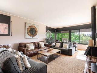 Chalet in La Floresta. Preciosa casa de 260 m construidos sobre una parcela de 650 m co