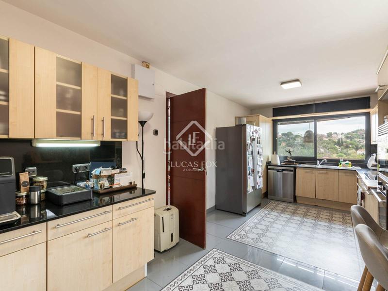 Foto 6c187630-7605-40f3-a990-66670b6e70cb. Chalet mit heizung parking in La Floresta Sant Cugat del Vallès