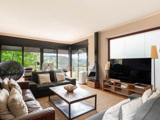 Xalet a La Floresta. Preciosa casa de 260 m construidos sobre una parcela de 650 m co