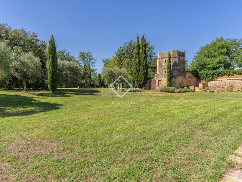 Foto 08698b6a-6552-4c9a-8975-b8a14210a1a6. Casale con riscaldamento parcheggio piscina in Garrigàs