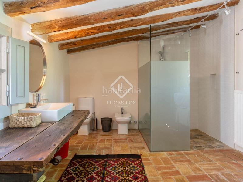 Foto 5367d7ec-63e5-498f-ac03-80a4d6ab8566. Casale con riscaldamento parcheggio piscina in Garrigàs