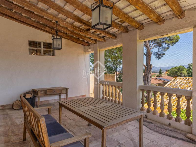 Foto af95b713-dca9-49a5-b418-cd372da810fc. Casale con riscaldamento parcheggio piscina in Garrigàs