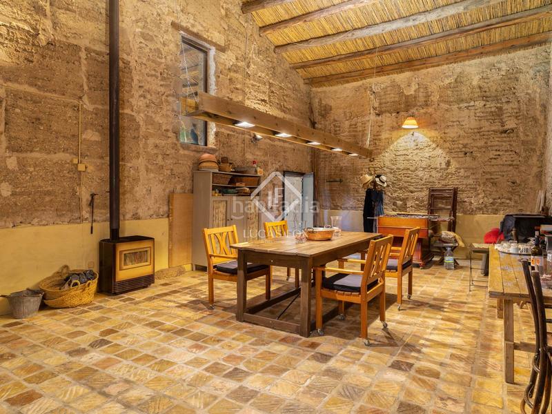 Foto cdeb98ee-b348-4872-98a1-9e673ccf05f6. Casale con riscaldamento parcheggio piscina in Garrigàs