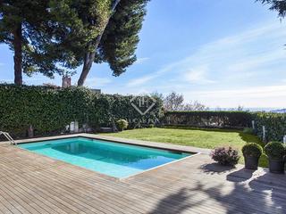 Affitto Chalet in Sarrià. Casa de 6 dormitorios amueblada con piscina privada en alquiler