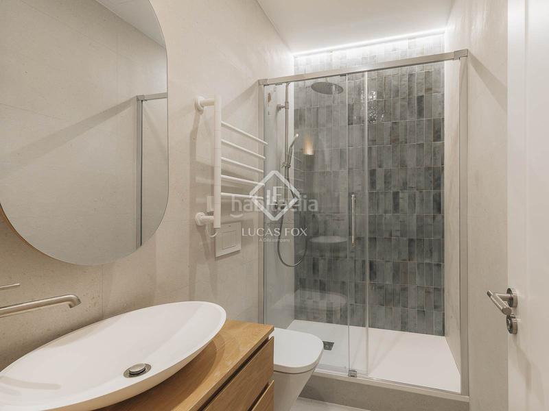 Foto 3e2c0b18-5a80-465e-888d-ba97fd8a20c4. Pis amb calefacció a Sant Antoni Barcelona