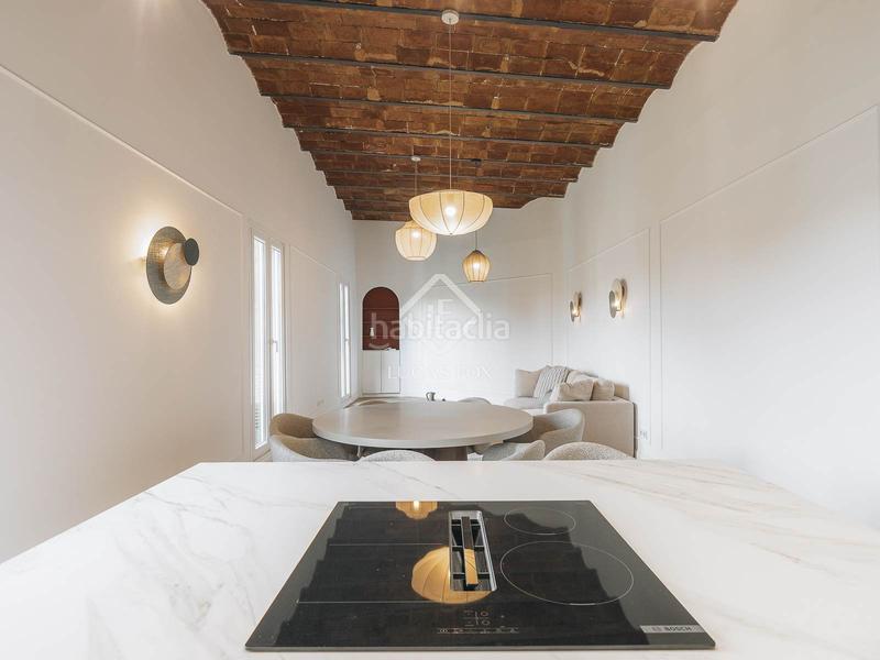 Foto 40959020-4004-4f3c-9169-e0e4a832100d. Pis amb calefacció a Sant Antoni Barcelona