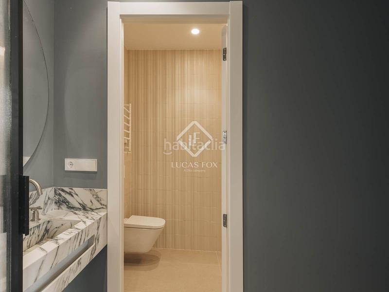 Foto 4bbcffff-dc02-464a-8e29-d03b8dfd946e. Pis amb calefacció a Sant Antoni Barcelona