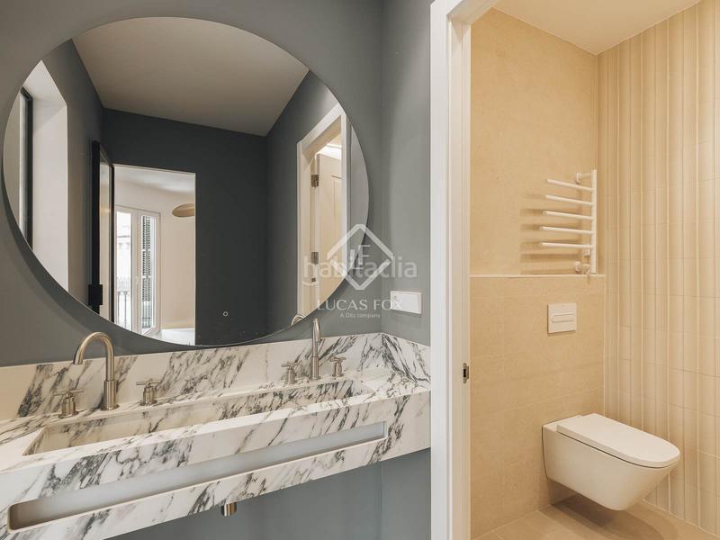 Foto 591f7aff-02af-4cae-baba-fb6900e9148e. Pis amb calefacció a Sant Antoni Barcelona