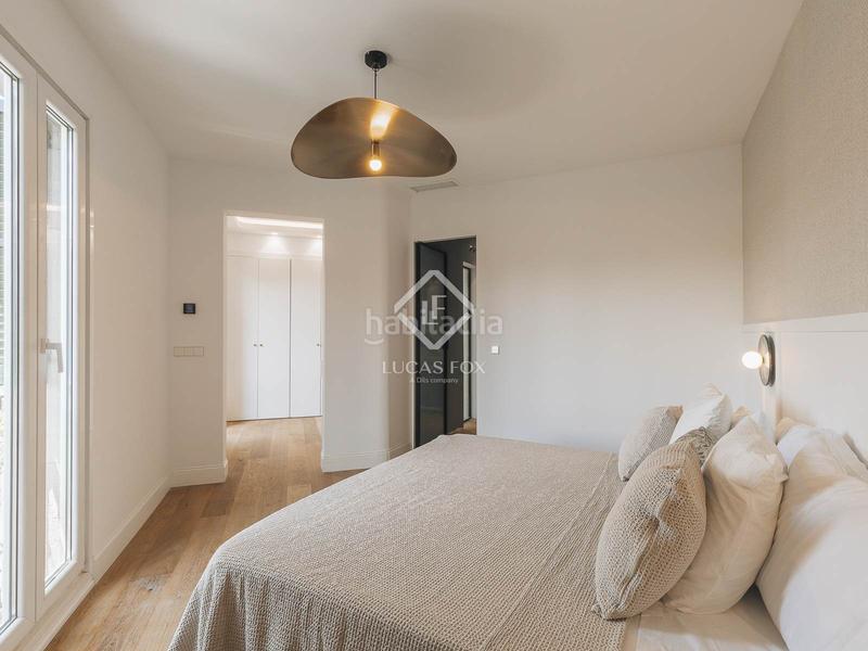 Foto b7b2575d-c387-4e52-9c2d-ed67085b63d6. Pis amb calefacció a Sant Antoni Barcelona