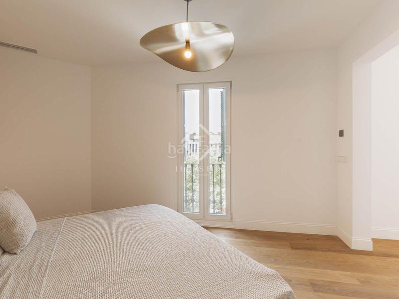 Foto bb867022-4ed9-4380-abf0-76c569155fd4. Pis amb calefacció a Sant Antoni Barcelona