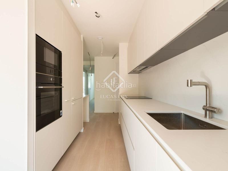 Foto 46587c9c-0ab3-4928-a130-dc1a3d33f28f. Alquiler piso  en alquiler, excelentes condiciones, con dos dormitorios y terraza de 24 m con vistas al mar en Castelldefels