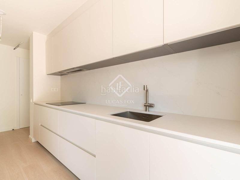 Foto 4a648a61-4a08-400e-8a09-346d0c13202a. Alquiler piso  en alquiler, excelentes condiciones, con dos dormitorios y terraza de 24 m con vistas al mar en Castelldefels