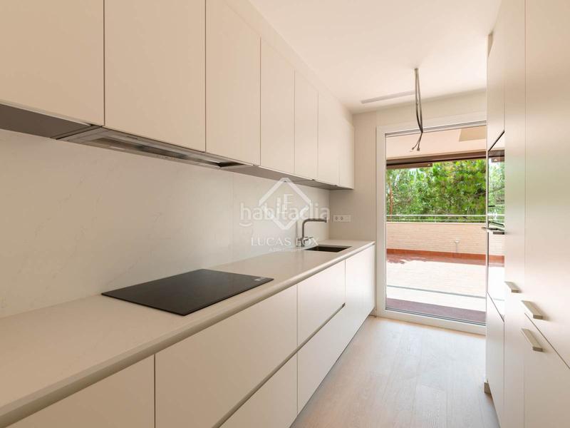 Foto 4c980938-799d-4106-97db-cb58fe3f85b3. Alquiler piso  en alquiler, excelentes condiciones, con dos dormitorios y terraza de 24 m con vistas al mar en Castelldefels