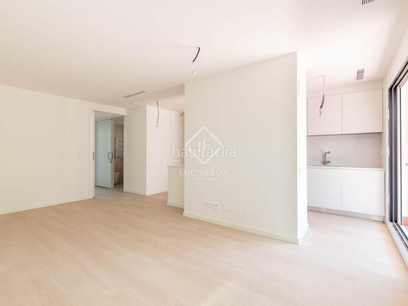 Foto d99b72b4-fd97-472a-b068-8be6bfa45815. Alquiler piso  en alquiler, excelentes condiciones, con dos dormitorios y terraza de 24 m con vistas al mar en Castelldefels