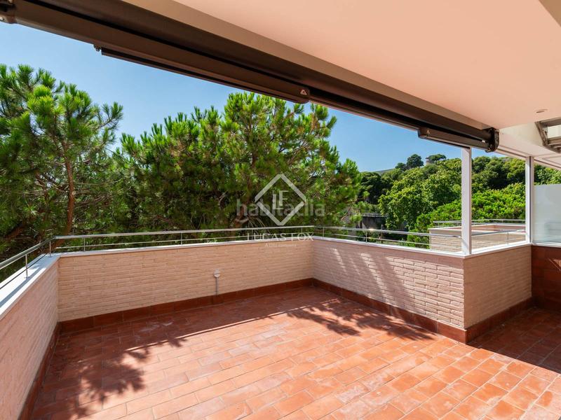 Foto e4dd2d19-6f34-4d11-81a7-317063559cf2. Alquiler piso  en alquiler, excelentes condiciones, con dos dormitorios y terraza de 24 m con vistas al mar en Castelldefels