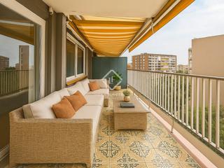 Appartement à Tres Torres. Luminoso piso con terraza en el codiciado barrio de les tres tor