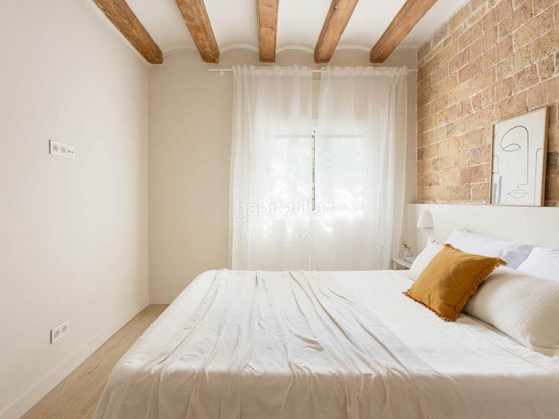 Foto 30370fa1-6e17-43b0-92b5-c0dd4e8cfab9. Piso  en excelentes condiciones de tres dormitorios en venta en poble sec, en Barcelona