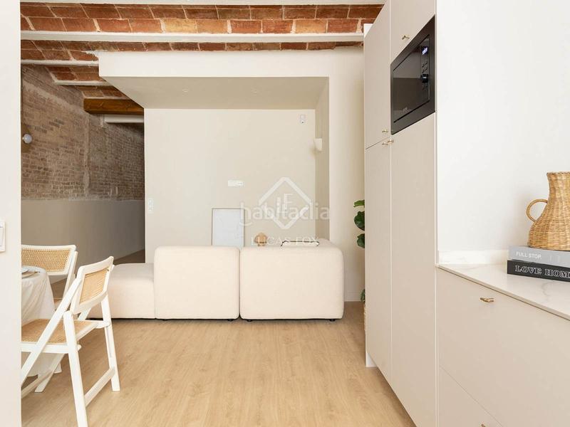 Foto 61f8e66e-fd17-4a1b-9e71-2c1f1af39628. Piso  en excelentes condiciones de tres dormitorios en venta en poble sec, en Barcelona