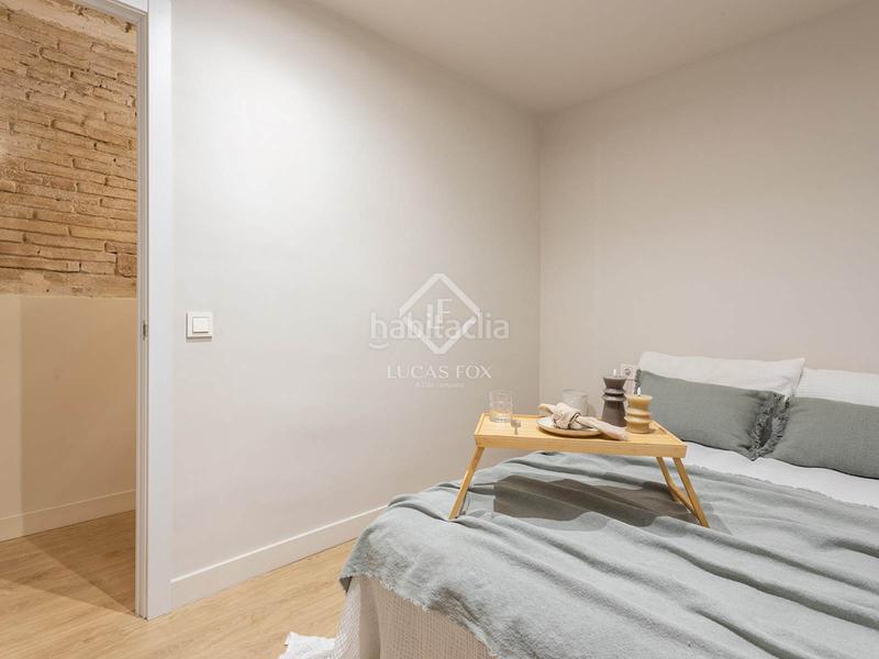 Foto b63b970b-8ddf-40fe-aaa7-396c9eede645. Piso  en excelentes condiciones de tres dormitorios en venta en poble sec, en Barcelona