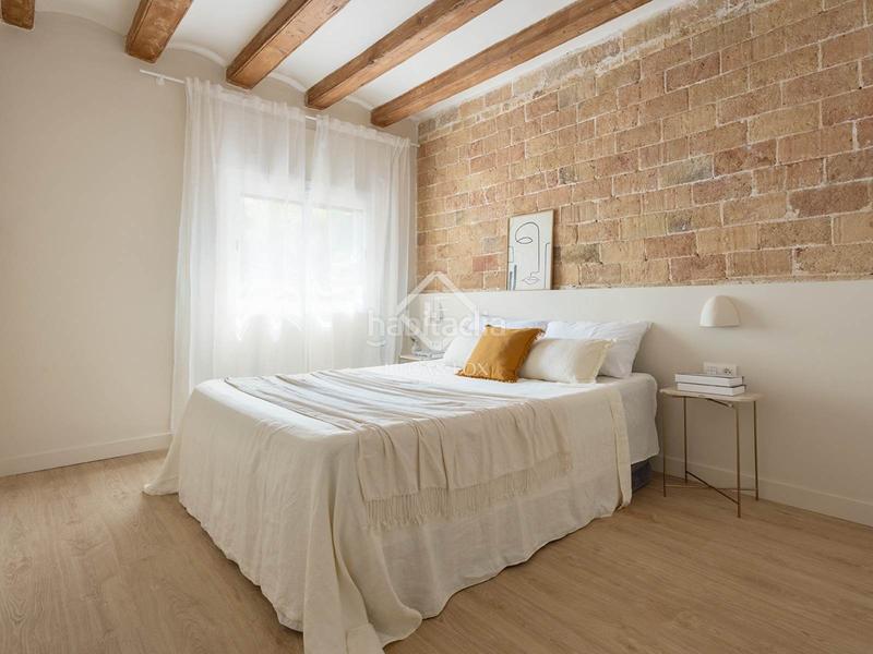 Foto e256c247-dd57-4e1e-ae59-c441e142eeb4. Piso  en excelentes condiciones de tres dormitorios en venta en poble sec, en Barcelona