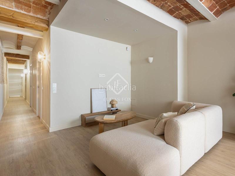 Foto e7686959-9464-4b62-af06-d9447abd9c9c. Piso  en excelentes condiciones de tres dormitorios en venta en poble sec, en Barcelona