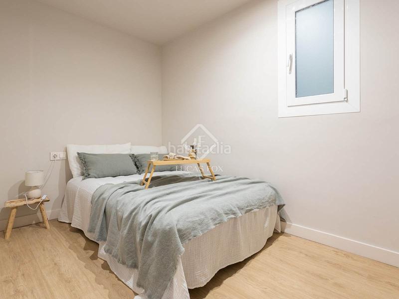Foto f803faf1-a944-463c-8f18-28540c800ea5. Piso  en excelentes condiciones de tres dormitorios en venta en poble sec, en Barcelona