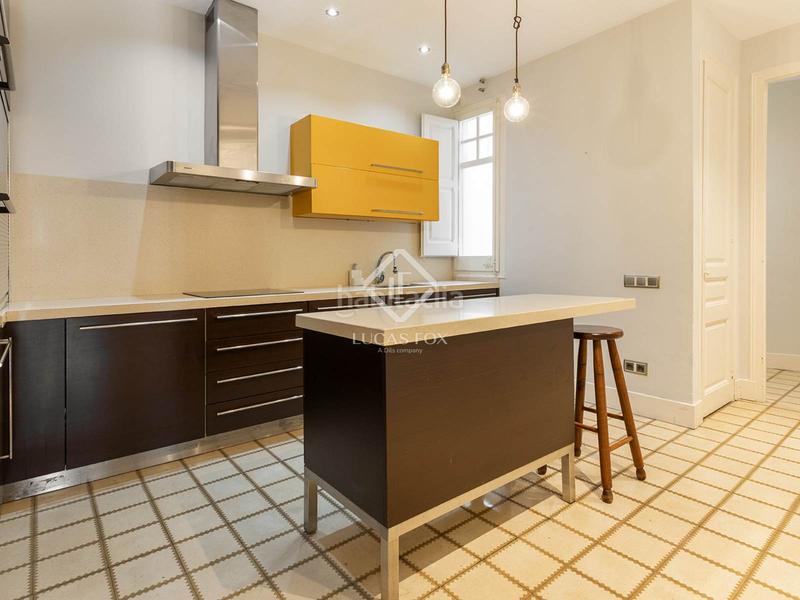 Foto a23e3d48-4c78-4dd0-957b-8a5d5dcc5bf6. Piso magnífico piso en venta con dos habitaciones y tres baños en una finca catalogada con vistas directas a la catedral en el barrio g en Barcelona