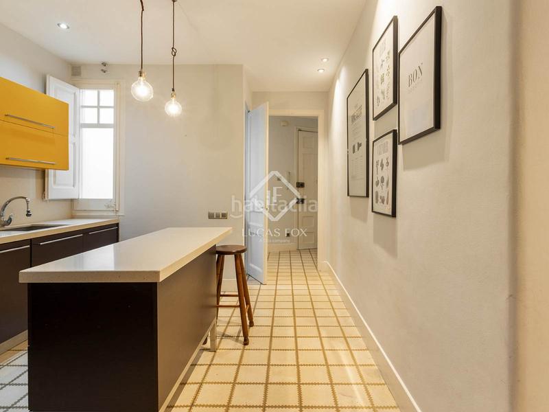 Foto efe37564-08e6-4c23-bc4e-7915c1066495. Piso magnífico piso en venta con dos habitaciones y tres baños en una finca catalogada con vistas directas a la catedral en el barrio g en Barcelona