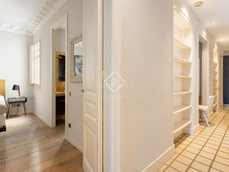 Foto f336d74c-cb5f-4a7b-be04-4af81134bd85. Piso magnífico piso en venta con dos habitaciones y tres baños en una finca catalogada con vistas directas a la catedral en el barrio g en Barcelona