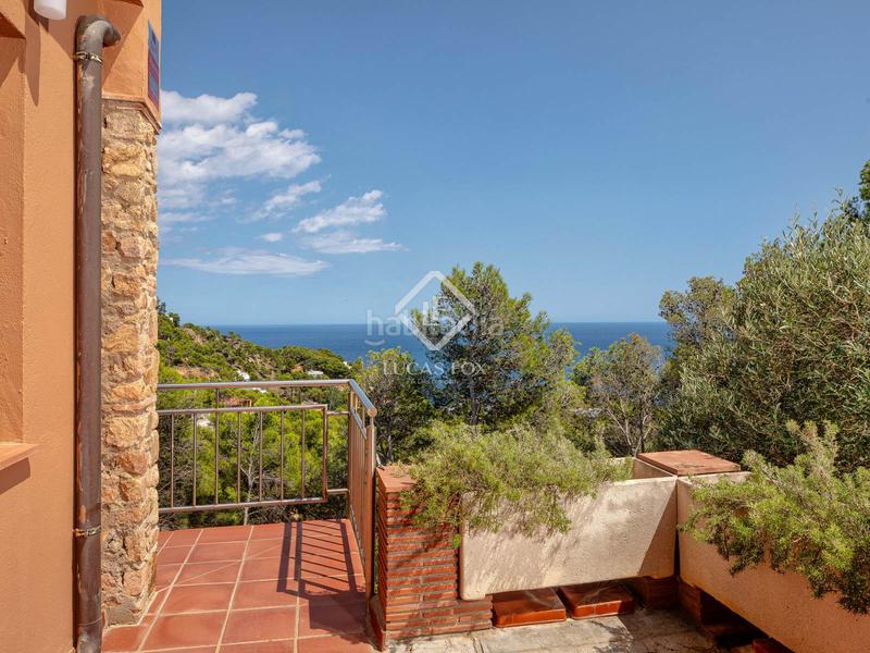 Foto 06dc6a42-c825-419b-9c9c-99183e5a75a5. Chalet villa en excelentes condiciones con fantásticas vistas al mar y licencia turística, en venta , costa brava en Tamariu