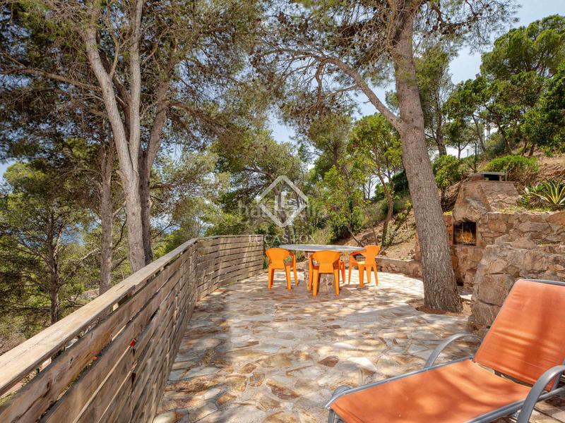 Foto 17a3cda3-ef58-40a4-913b-762913c2c634. Chalet villa en excelentes condiciones con fantásticas vistas al mar y licencia turística, en venta , costa brava en Tamariu