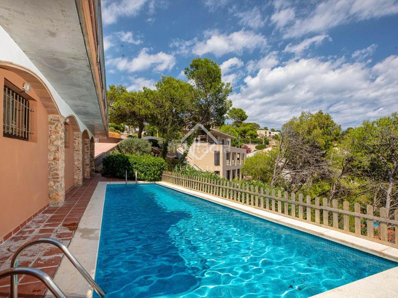 Foto 1d2e3941-ce5f-4cfa-8ee9-ffc37aca1fe5. Chalet villa en excelentes condiciones con fantásticas vistas al mar y licencia turística, en venta , costa brava en Tamariu