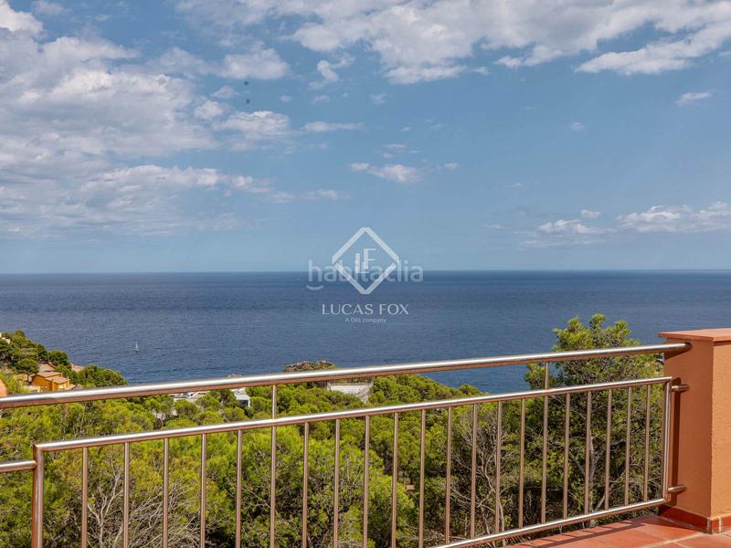 Foto 53b474bd-800f-4f9e-9b09-25094df152ef. Chalet villa en excelentes condiciones con fantásticas vistas al mar y licencia turística, en venta , costa brava en Tamariu