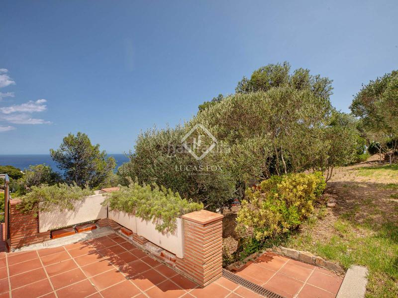 Foto 6e219ea0-b654-4f4a-8c90-f6ff8d9b34d0. Chalet villa en excelentes condiciones con fantásticas vistas al mar y licencia turística, en venta , costa brava en Tamariu