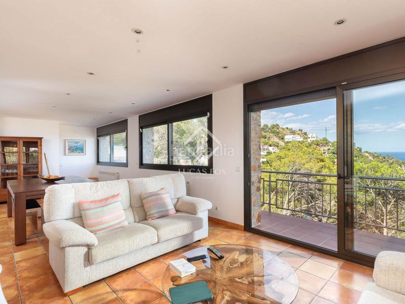 Foto 6ea67977-f3ee-48af-8202-f90381da596e. Chalet villa en excelentes condiciones con fantásticas vistas al mar y licencia turística, en venta , costa brava en Tamariu