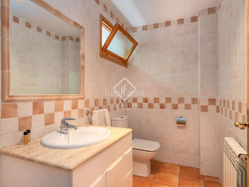 Foto 8588f07d-39c7-4d55-8b28-e85dce45a1ab. Chalet villa en excelentes condiciones con fantásticas vistas al mar y licencia turística, en venta , costa brava en Tamariu