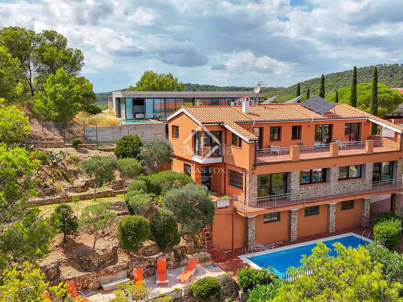 Foto 8c6ee59a-c3b5-42dc-ac1c-0184d5f91913. Chalet villa en excelentes condiciones con fantásticas vistas al mar y licencia turística, en venta , costa brava en Tamariu