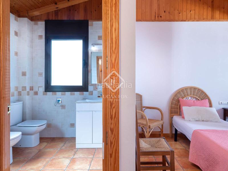Foto 9b3fa464-0581-485e-9038-02bcb20d02b2. Chalet villa en excelentes condiciones con fantásticas vistas al mar y licencia turística, en venta , costa brava en Tamariu
