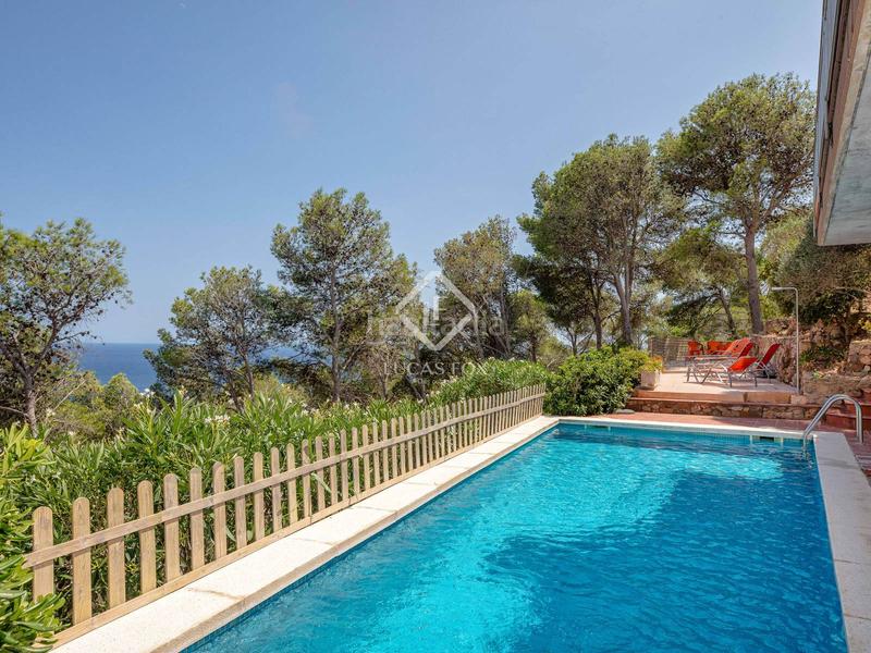 Foto abfa80c7-de0b-4a38-8560-54e25acba846. Chalet villa en excelentes condiciones con fantásticas vistas al mar y licencia turística, en venta , costa brava en Tamariu