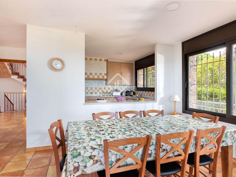 Foto e34a1163-c0ff-44cf-9cb0-5cab404908b0. Chalet villa en excelentes condiciones con fantásticas vistas al mar y licencia turística, en venta , costa brava en Tamariu