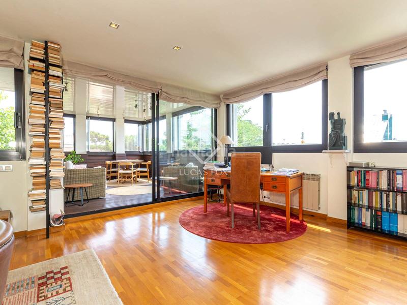 Foto 805d466f-1ae0-4828-b191-8f440f8d87db. Rent flat with heating parking pool in Finestrelles Esplugues de Llobregat