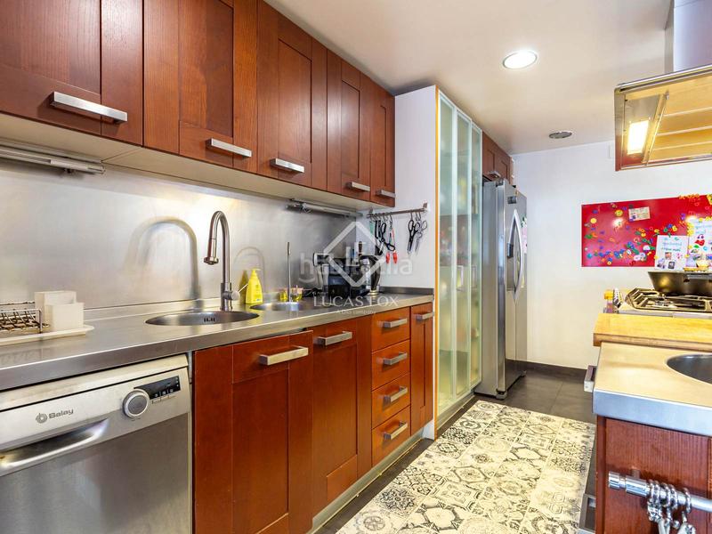 Foto 885df1fe-f965-4c09-85d7-5a055cfe6b72. Rent flat with heating parking pool in Finestrelles Esplugues de Llobregat