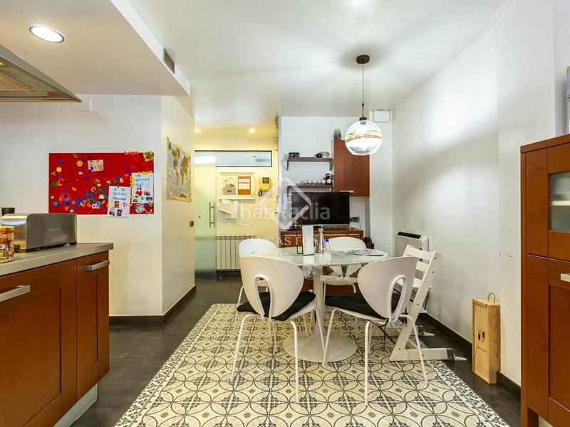 Foto cb709606-3700-4bf3-a8b2-43496df6338a. Rent flat with heating parking pool in Finestrelles Esplugues de Llobregat