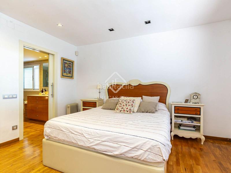 Foto ff9f7b11-78c1-4ce5-82ab-ef1e185fe250. Rent flat with heating parking pool in Finestrelles Esplugues de Llobregat