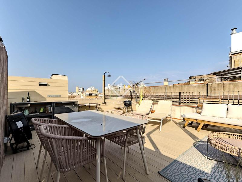 Foto 50374e68-76fb-4b55-8162-206c603d5c3b. Ático precioso ático de 2 dormitorios con 44m terraza en venta en el born en Barcelona