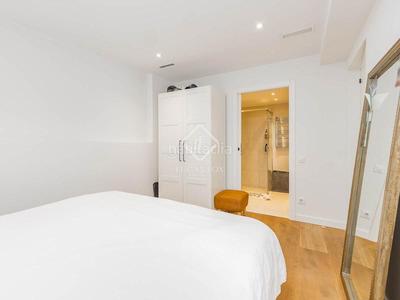 Foto 5d59ac7f-4c32-4026-8ba1-7602aabe023c. Ático precioso ático de 2 dormitorios con 44m terraza en venta en el born en Barcelona